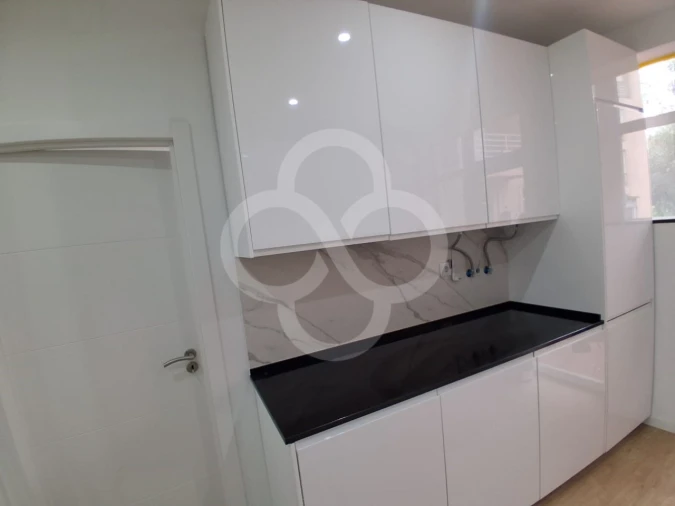 Apartamento T2 para Venda em Agualva e Mira-Sintra Foto 12