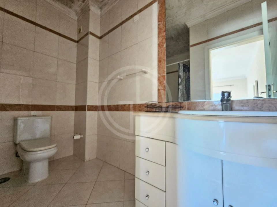 Apartamento T2 para Venda em Quarteira Foto 18