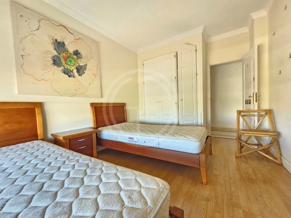 Apartamento T2 para Venda em Quarteira Foto 8
