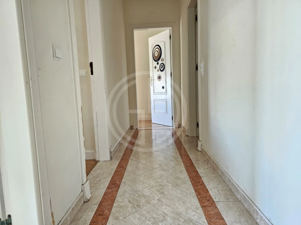 Apartamento T2 para Venda em Quarteira Foto 13