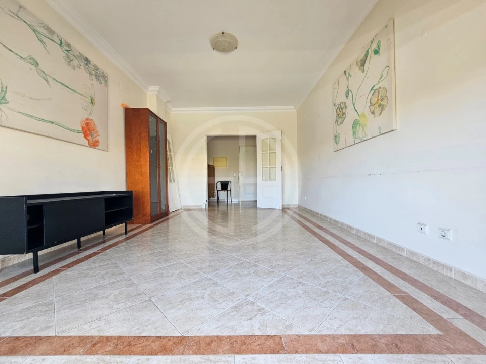 Apartamento T2 para Venda em Quarteira Foto 2