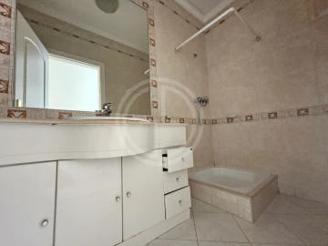 Apartamento T2 para Venda em Quarteira