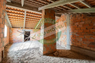 Terreno para Venda em Requeixo, Nossa Senhora de Fátima e Nariz