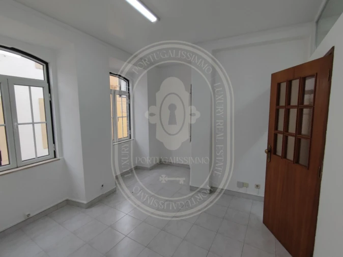 Escritório para Arrendamento em São João Baptista e Santa Maria dos Olivais Foto 13