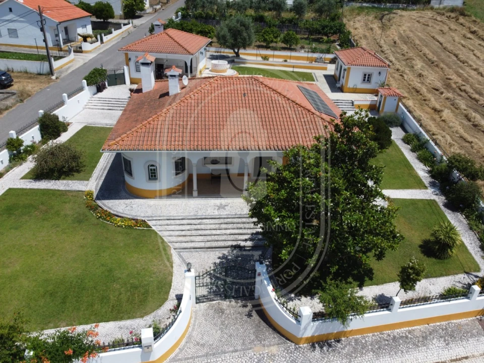 Moradia T3 para Venda em São Pedro de Tomar Foto 4