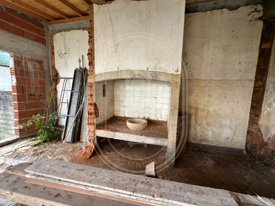 Prédio para Venda em São João Baptista e Santa Maria dos Olivais Foto 12