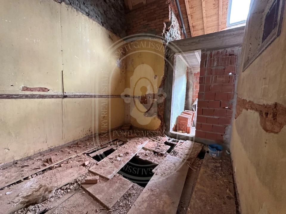 Prédio para Venda em São João Baptista e Santa Maria dos Olivais Foto 20