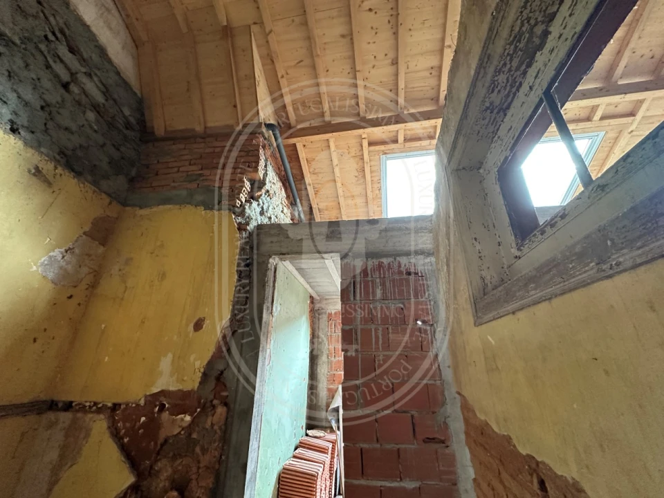 Prédio para Venda em São João Baptista e Santa Maria dos Olivais Foto 22