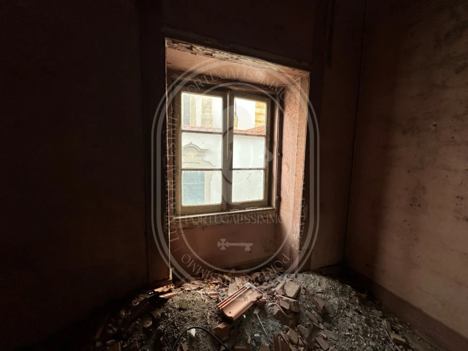 Prédio para Venda em São João Baptista e Santa Maria dos Olivais Foto 27