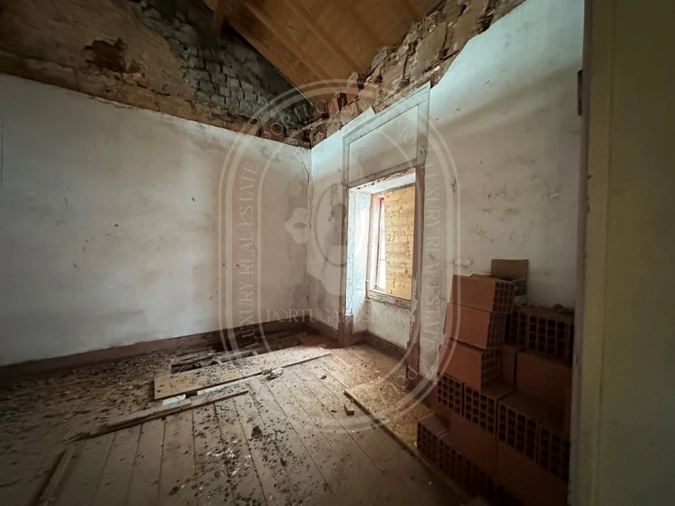 Prédio para Venda em São João Baptista e Santa Maria dos Olivais Foto 32