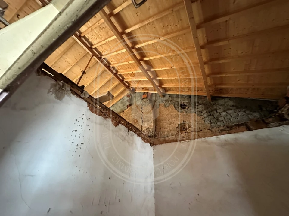 Prédio para Venda em São João Baptista e Santa Maria dos Olivais Foto 36