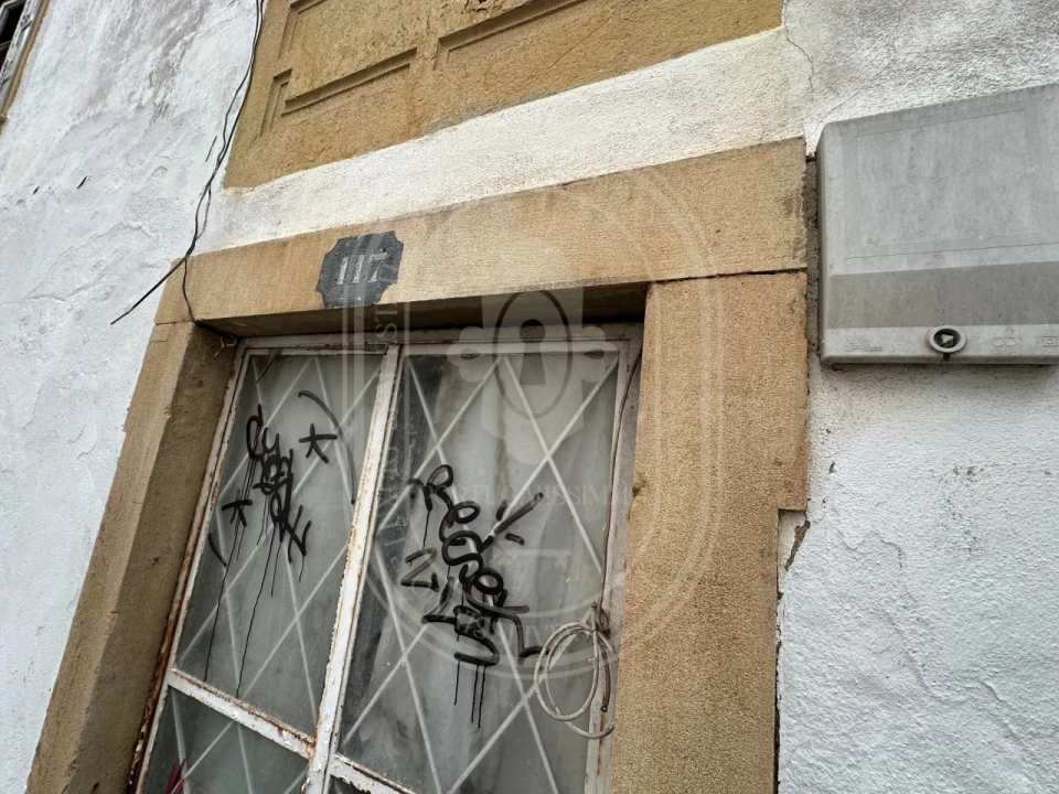 Prédio para Venda em São João Baptista e Santa Maria dos Olivais Foto 43