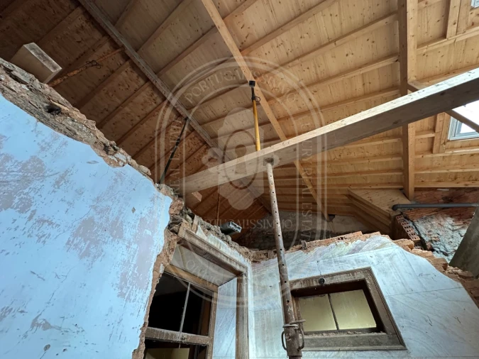 Prédio para Venda em São João Baptista e Santa Maria dos Olivais Foto 9