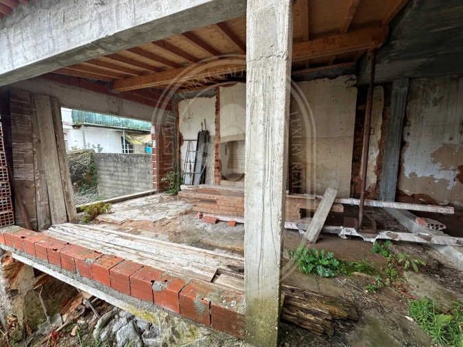 Prédio para Venda em São João Baptista e Santa Maria dos Olivais Foto 17