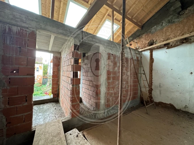 Prédio para Venda em São João Baptista e Santa Maria dos Olivais Foto 3