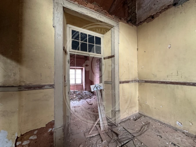 Prédio para Venda em São João Baptista e Santa Maria dos Olivais Foto 23