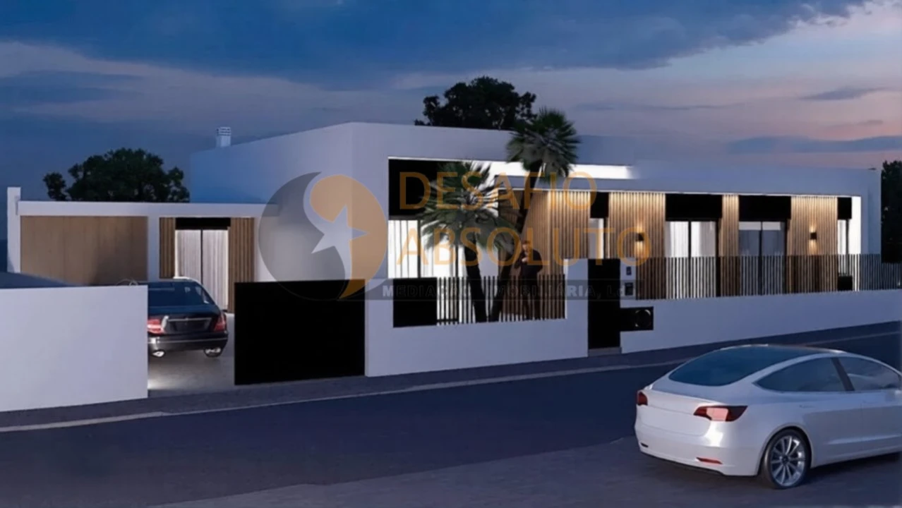 Moradia T4 para Venda em Azeitão (São Lourenço e São Simão) Foto 4