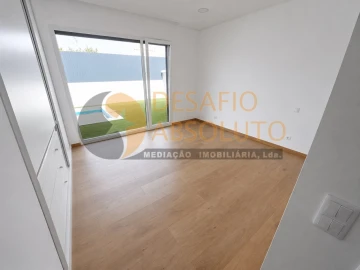Moradia T4 para Venda em Azeitão (São Lourenço e São Simão)