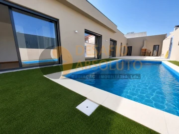 Moradia T4 para Venda em Azeitão (São Lourenço e São Simão)