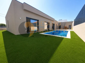 Moradia T4 para Venda em Azeitão (São Lourenço e São Simão)