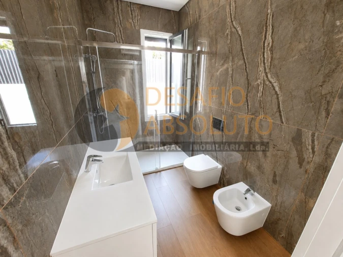 Moradia T4 para Venda em Azeitão (São Lourenço e São Simão) Foto 28