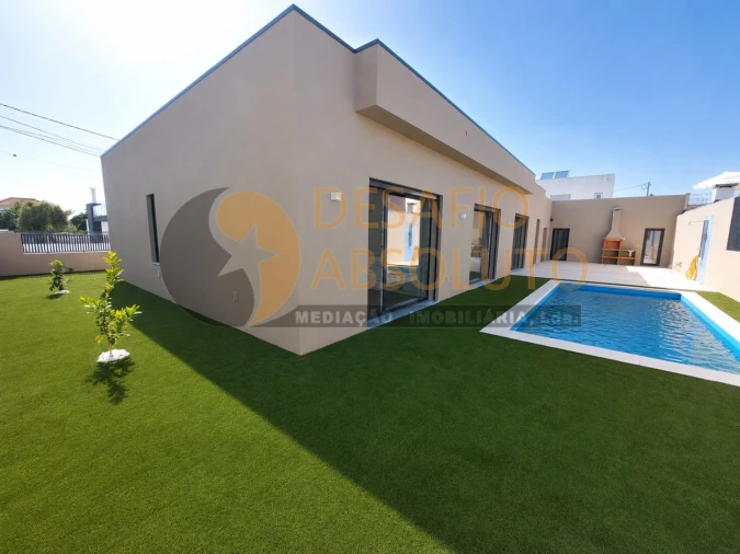 Moradia T4 para Venda em Azeitão (São Lourenço e São Simão) Foto 35
