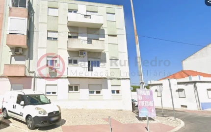 Apartamento T2 para Venda em Baixa da Banheira e Vale da Amoreira