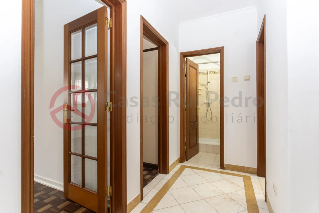 Apartamento T3 para Venda em Almada, Cova da Piedade, Pragal e Cacilhas Foto 13