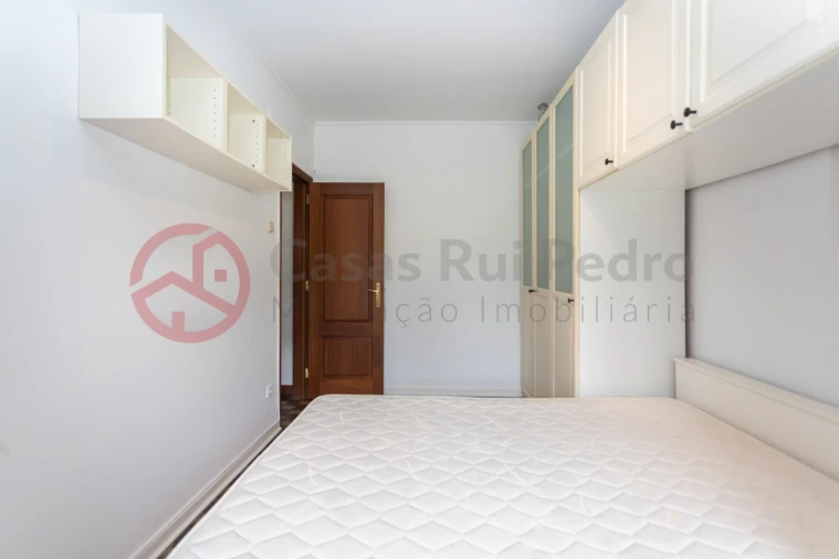 Apartamento T3 para Venda em Almada, Cova da Piedade, Pragal e Cacilhas Foto 23