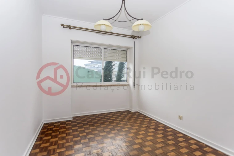 Apartamento T3 para Venda em Almada, Cova da Piedade, Pragal e Cacilhas Foto 24