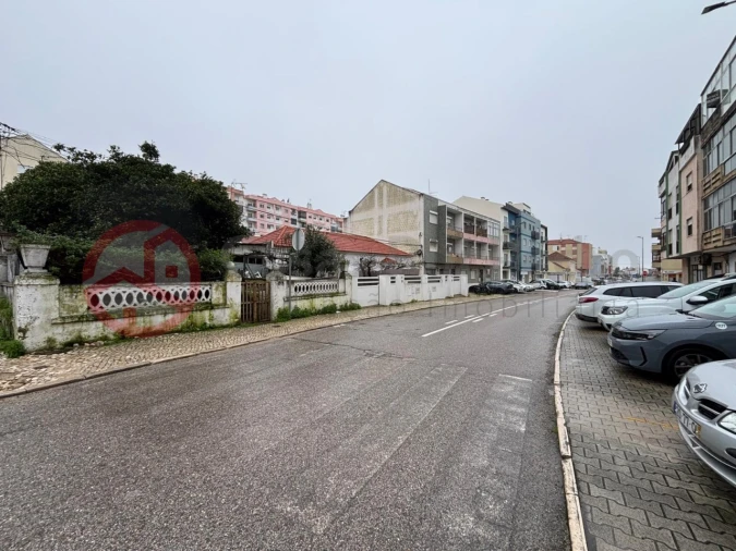 Apartamento T3 para Venda em Corroios Foto 12