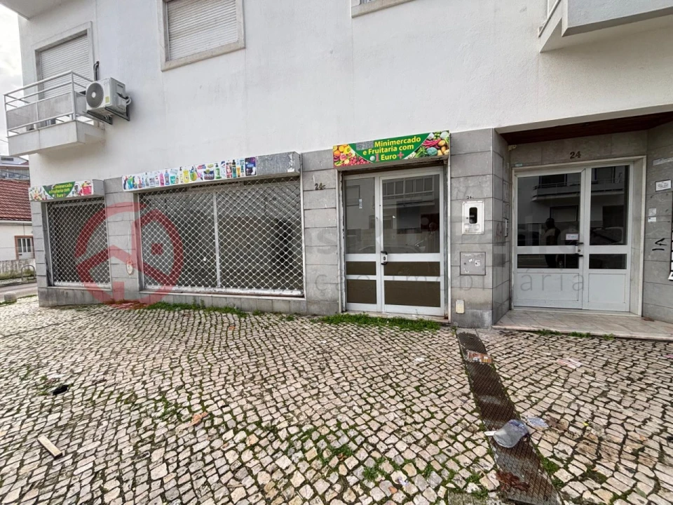 Loja para Venda em Laranjeiro e Feijó Foto 1