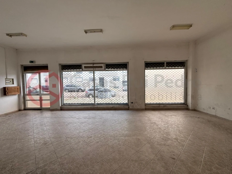 Loja para Venda em Laranjeiro e Feijó Foto 4