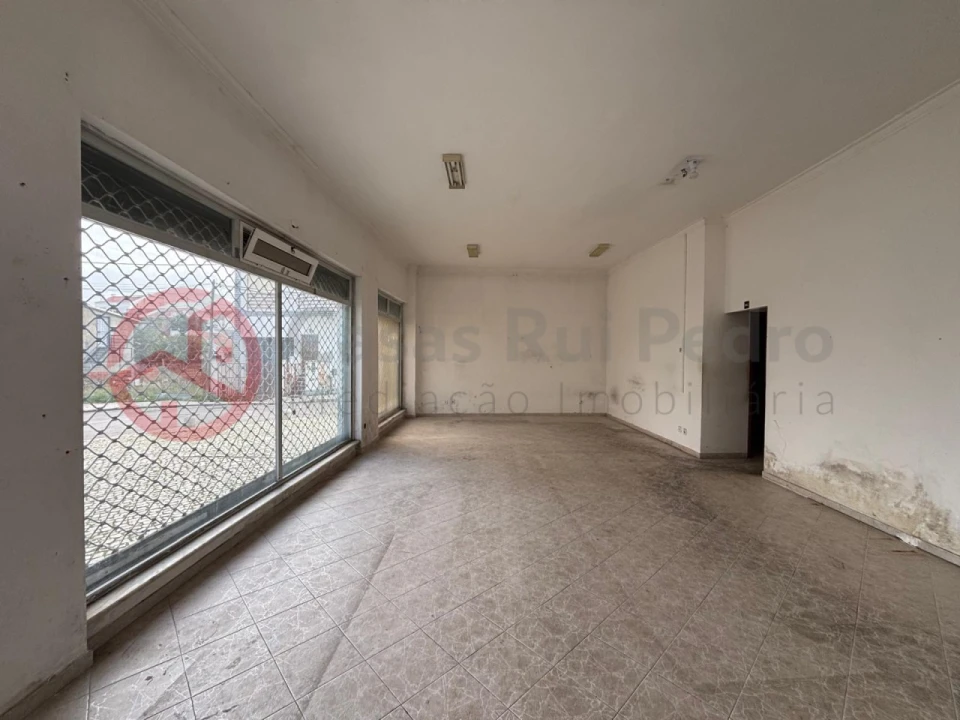 Loja para Venda em Laranjeiro e Feijó Foto 8