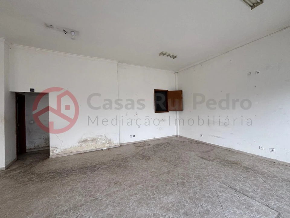 Loja para Venda em Laranjeiro e Feijó Foto 13