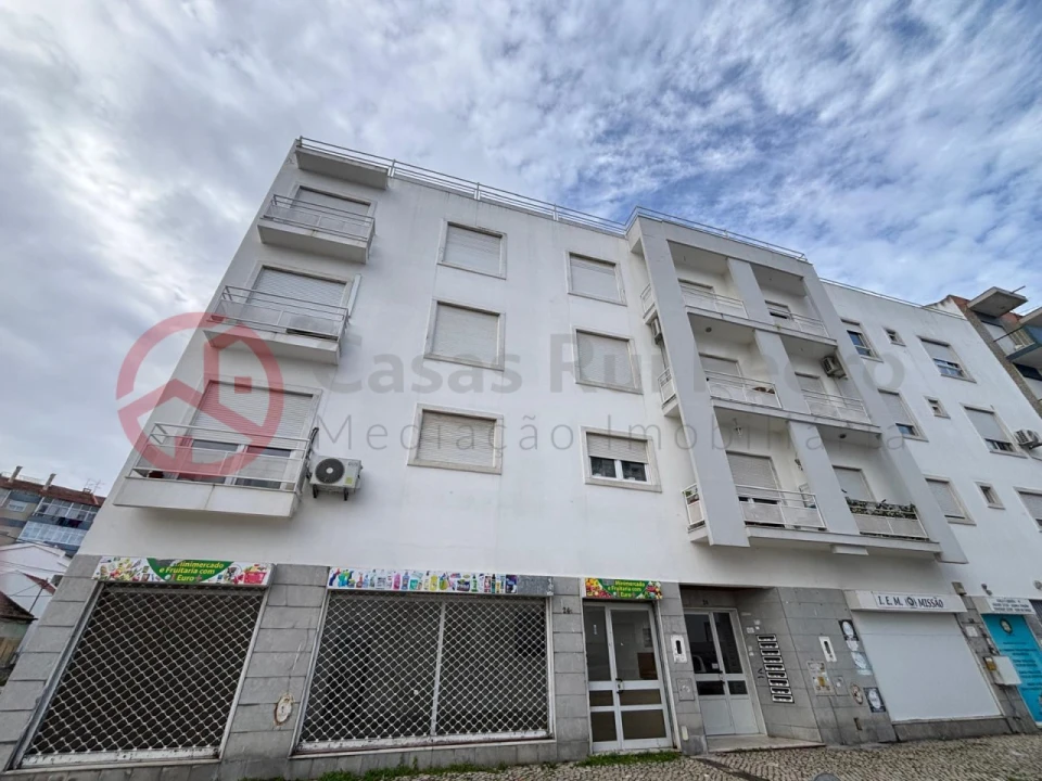 Loja para Venda em Laranjeiro e Feijó Foto 15