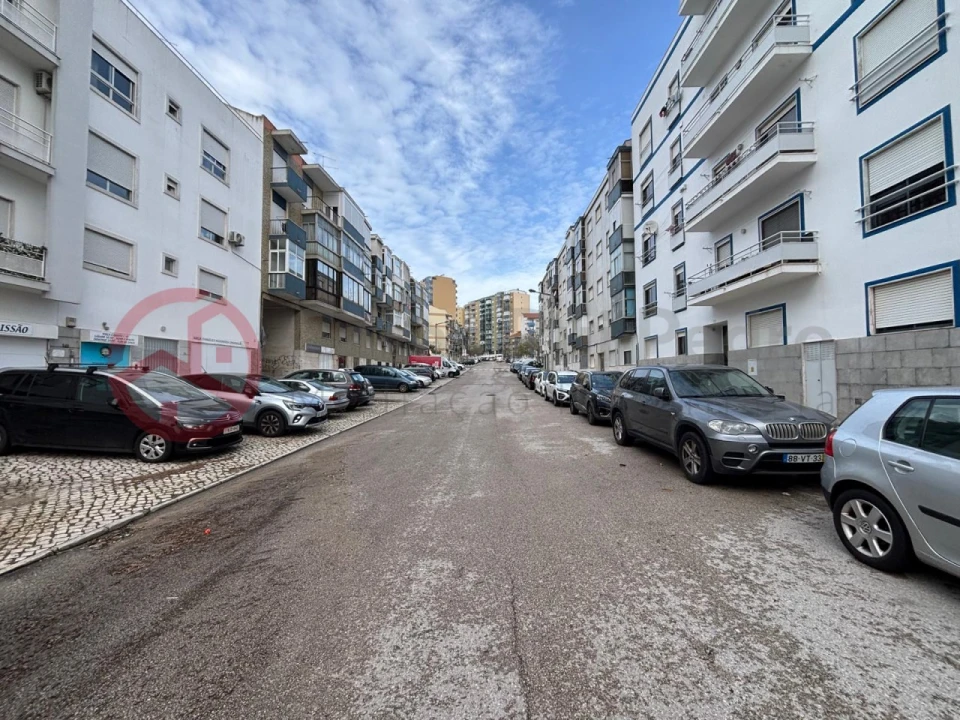 Loja para Venda em Laranjeiro e Feijó Foto 16