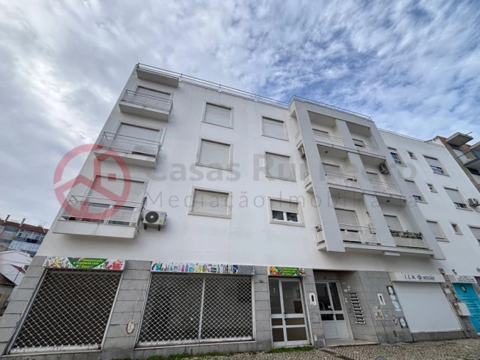 Loja para Venda em Laranjeiro e Feijó Foto 15