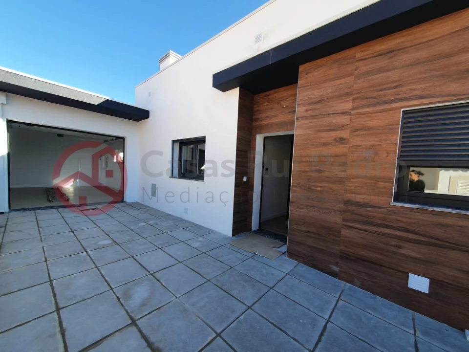 Moradia T3 para Venda em Fernao Ferro Foto 1