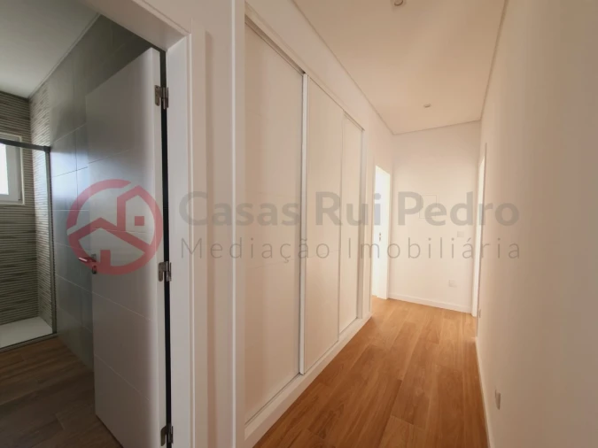 Moradia T3 para Venda em Fernao Ferro Foto 11