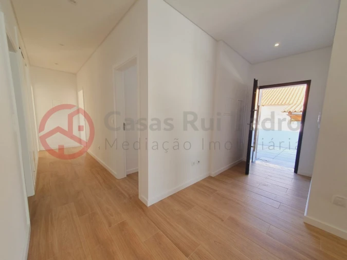 Moradia T3 para Venda em Fernao Ferro Foto 12