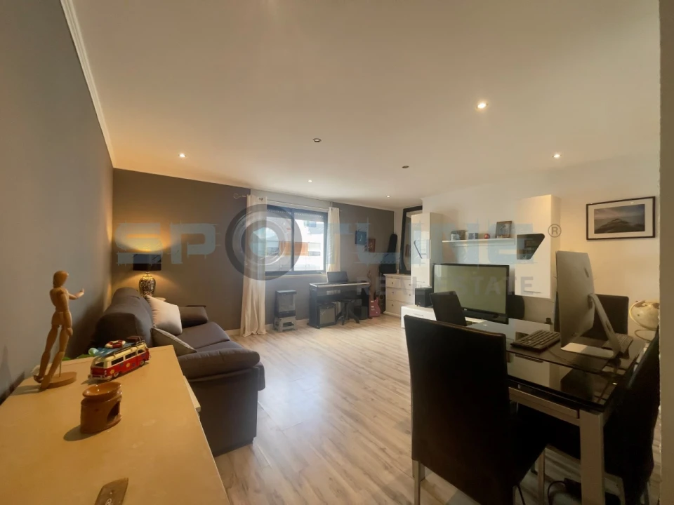 Apartamento T4 para Venda em Santa Clara Foto 6