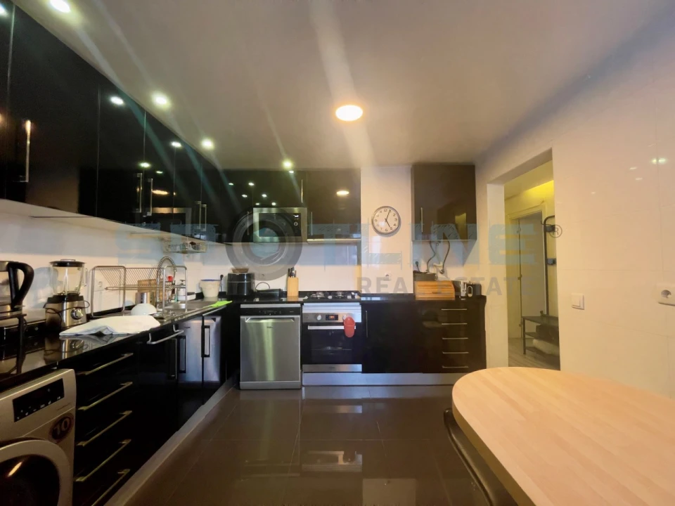 Apartamento T4 para Venda em Santa Clara Foto 14