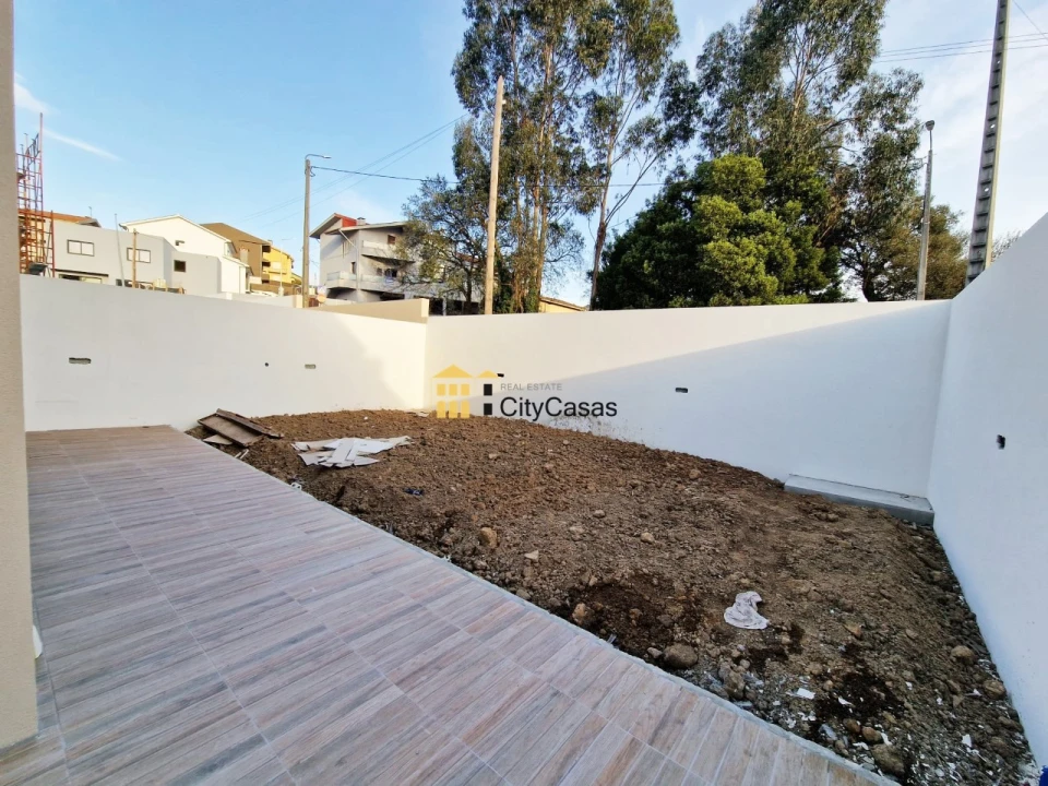 Moradia T3 para Venda em Fânzeres e São Pedro da Cova Foto 5