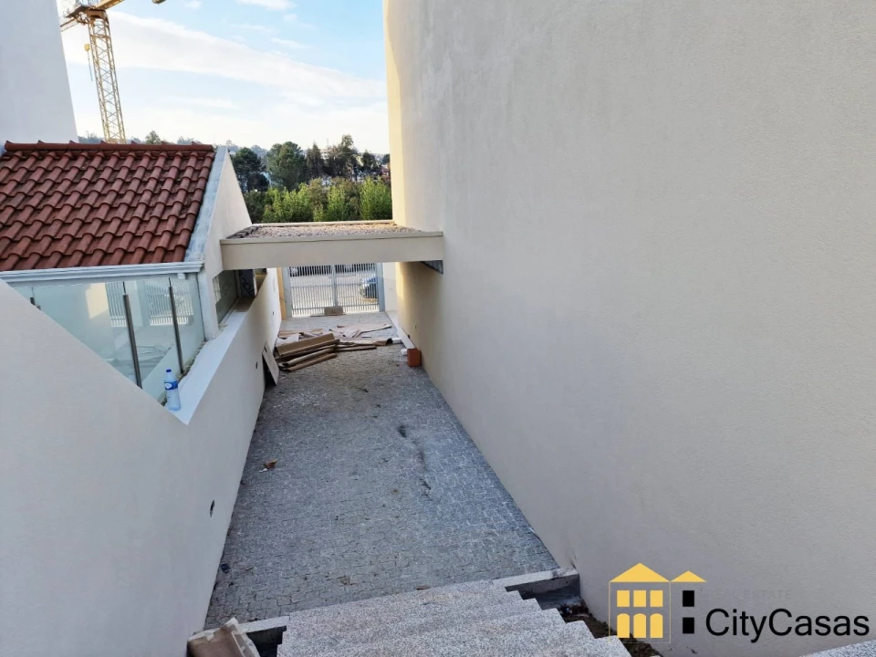 Moradia T3 para Venda em Fânzeres e São Pedro da Cova Foto 5