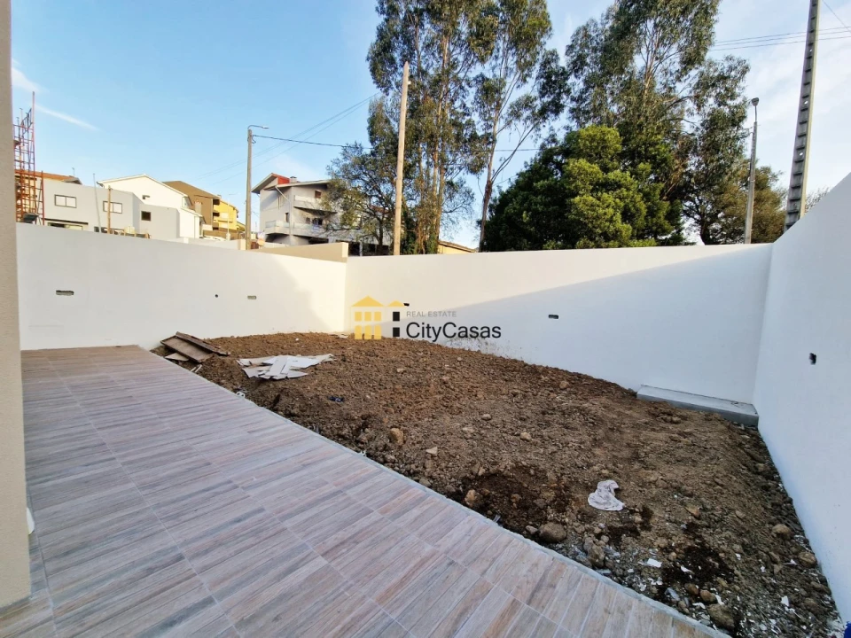 Moradia T3 para Venda em Fânzeres e São Pedro da Cova Foto 7