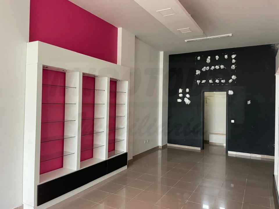 Loja para Arrendamento em Sines Foto 4