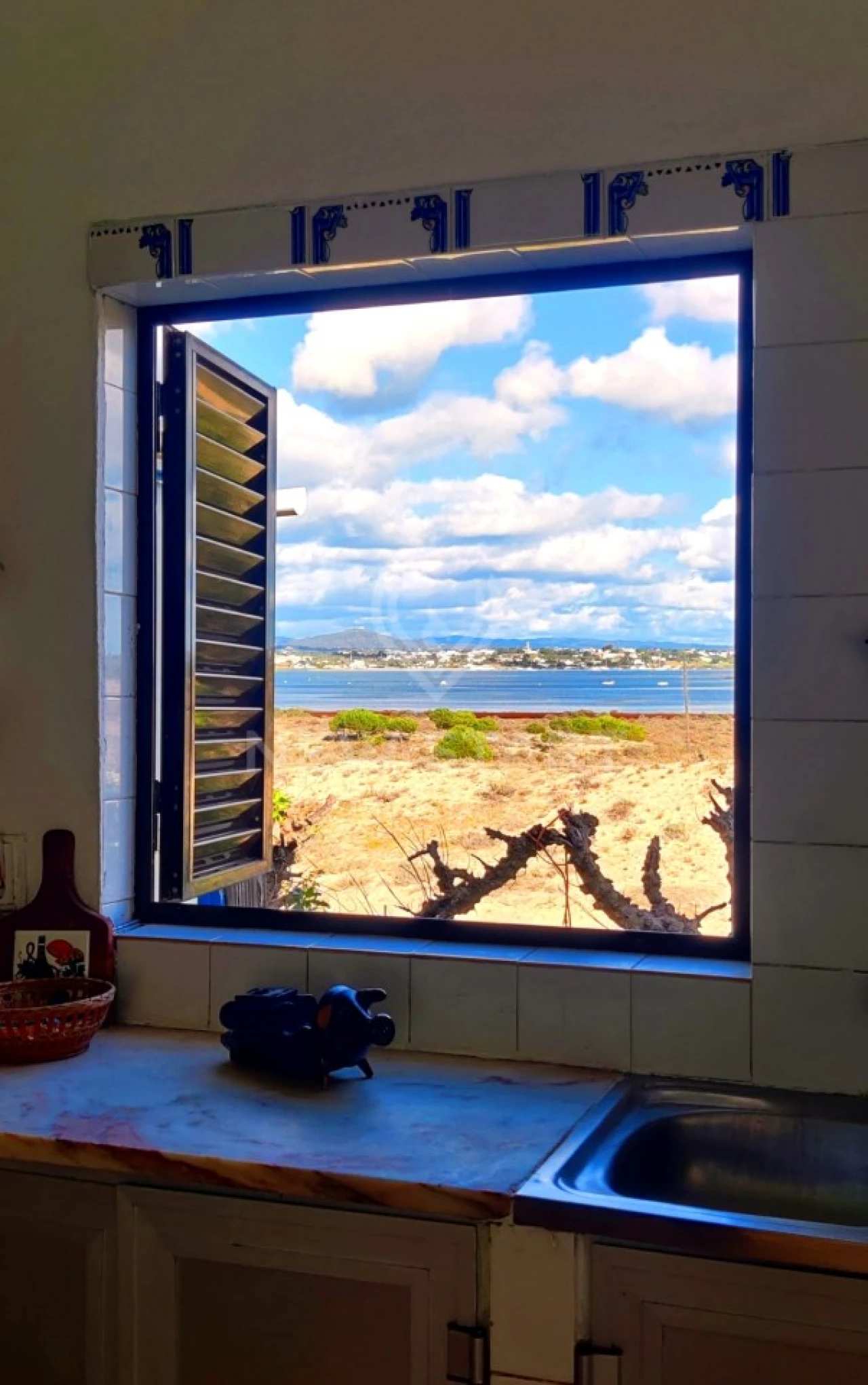 Moradia T2 para Venda em Quelfes Foto 3