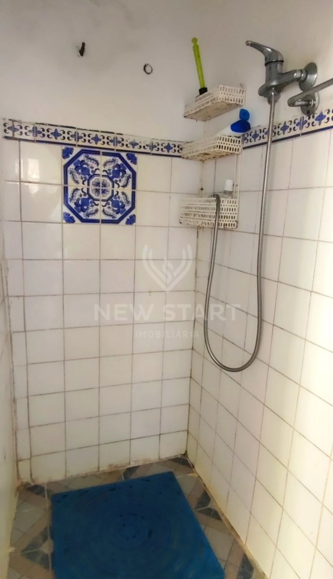 Moradia T2 para Venda em Quelfes Foto 20