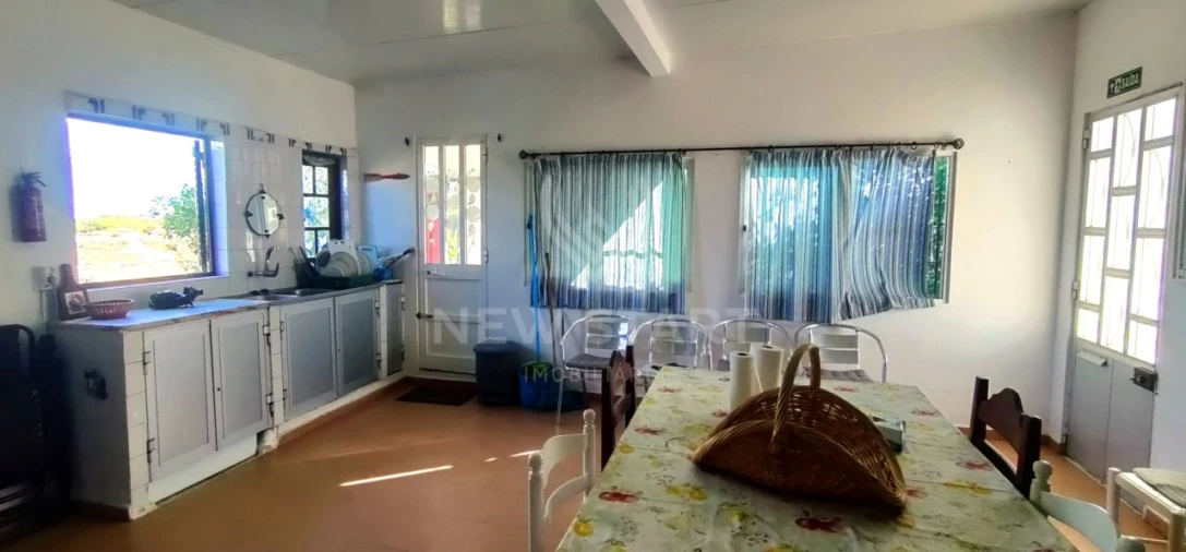 Moradia T2 para Venda em Quelfes Foto 19